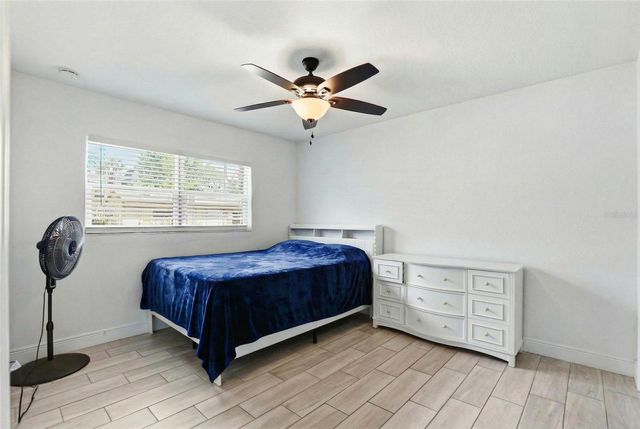 2521 W CREST AVENUE, Tampa, FL 33614