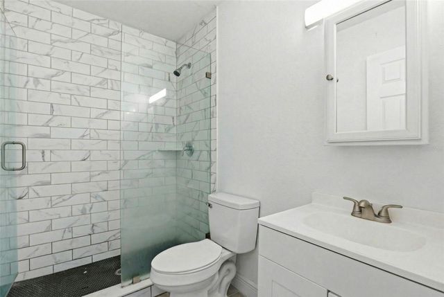 2521 W CREST AVENUE, Tampa, FL 33614