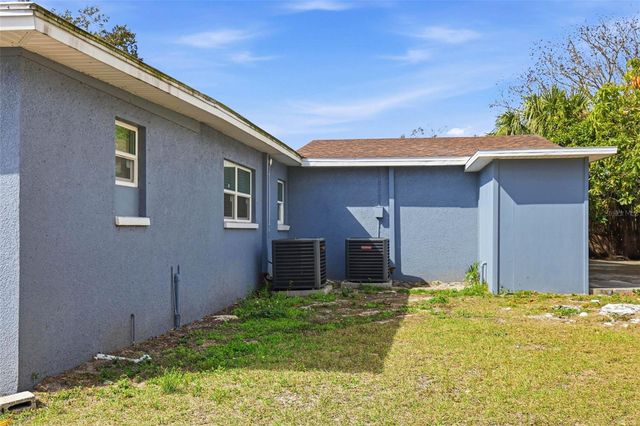 2521 W CREST AVENUE, Tampa, FL 33614