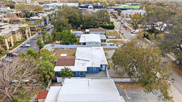 2521 W CREST AVENUE, Tampa, FL 33614