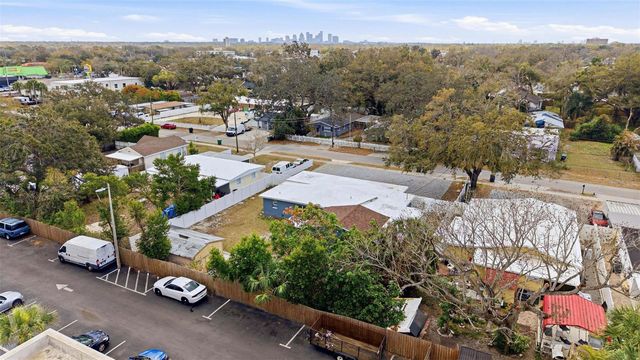 2521 W CREST AVENUE, Tampa, FL 33614