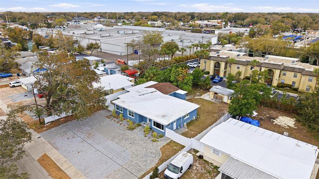 2521 W CREST AVENUE, Tampa, FL 33614