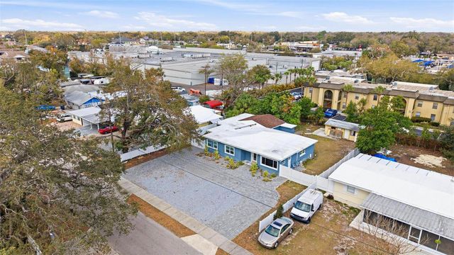 2521 W CREST AVENUE, Tampa, FL 33614