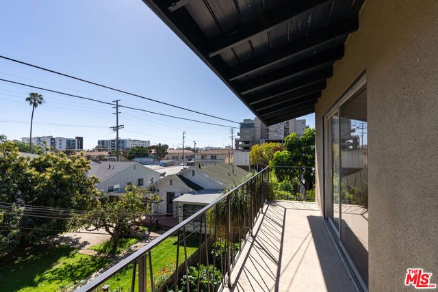 3444 Vinton Avenue, Los Angeles, CA 90034