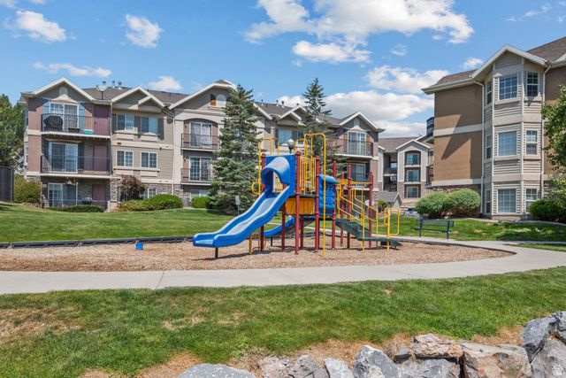 148 W DAYBREAK LN, Saratoga Springs, UT 84045