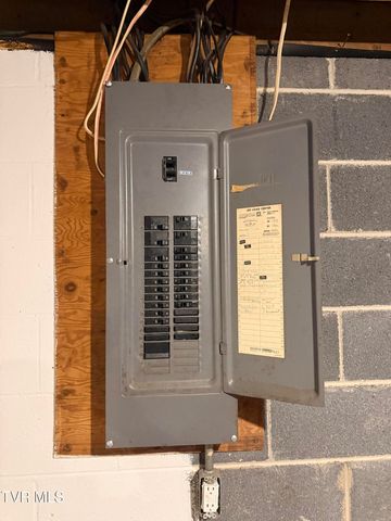 208 Shady Lane, Church Hill, TN 37642