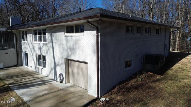 208 Shady Lane, Church Hill, TN 37642