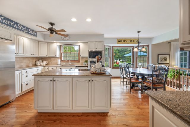 6214 N Wyndwood Drive, Crystal Lake, IL 60014