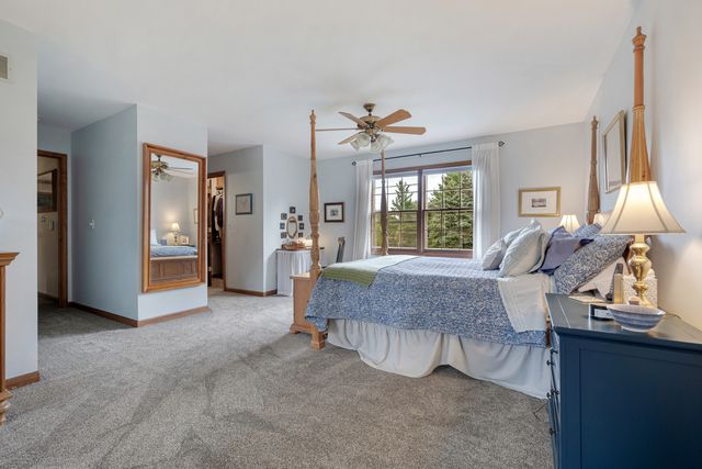 6214 N Wyndwood Drive, Crystal Lake, IL 60014