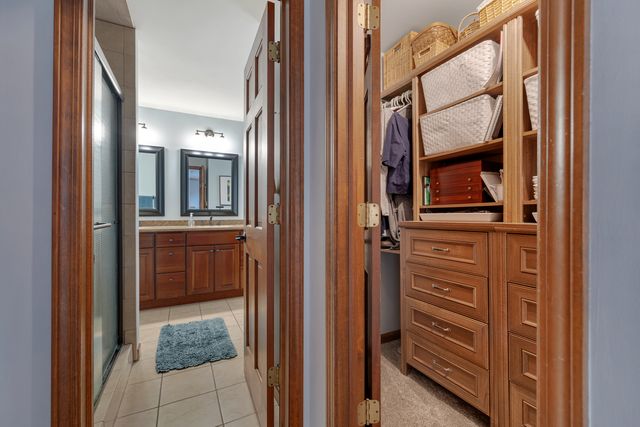 6214 N Wyndwood Drive, Crystal Lake, IL 60014