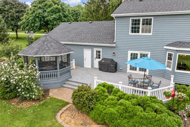 6214 N Wyndwood Drive, Crystal Lake, IL 60014