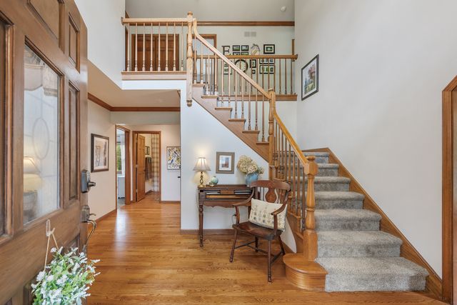 6214 N Wyndwood Drive, Crystal Lake, IL 60014