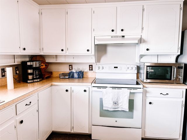 2037 Harris Drive, Graford, TX 76449