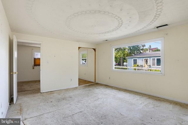 1300 MCNABBS LN, Pasadena, MD 21122