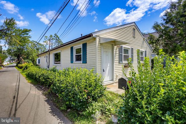 1300 MCNABBS LN, Pasadena, MD 21122