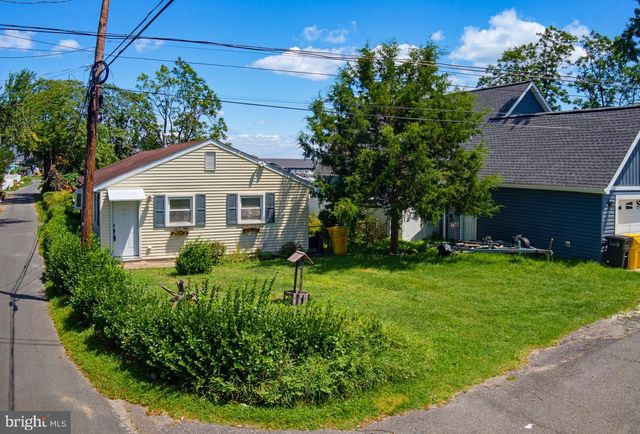 1300 MCNABBS LN, Pasadena, MD 21122