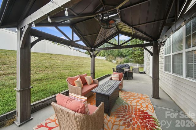 10906 Trout Creek Place, Davidson, NC 28036
