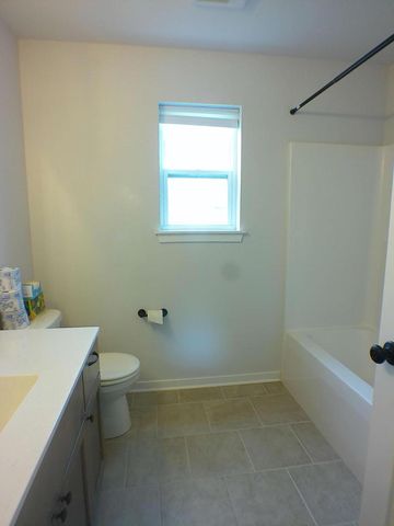 N114W7191 Oakmont DRIVE, Cedarburg, WI 53012