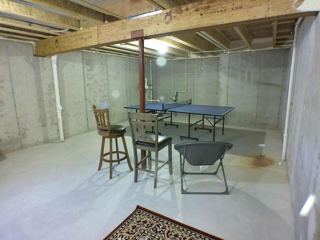 N114W7191 Oakmont DRIVE, Cedarburg, WI 53012