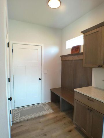 N114W7191 Oakmont DRIVE, Cedarburg, WI 53012