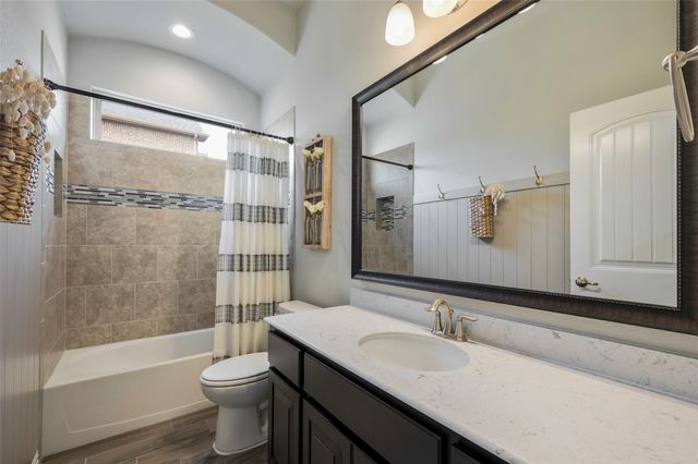 1310 Venezia Lane, Lewisville, TX 75077