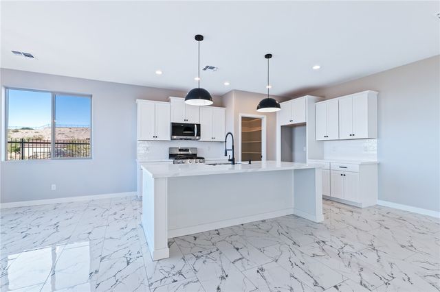 3183 Secret Pass Canyon Drive, Bullhead City, AZ 86429