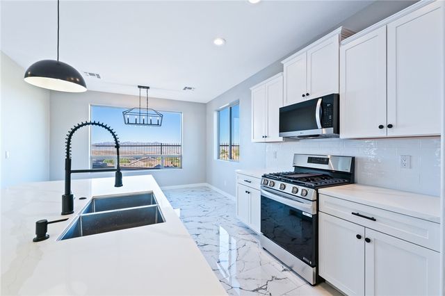 3183 Secret Pass Canyon Drive, Bullhead City, AZ 86429