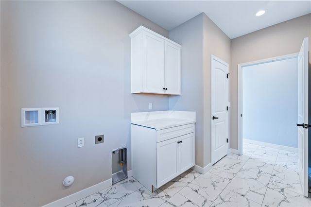 3183 Secret Pass Canyon Drive, Bullhead City, AZ 86429