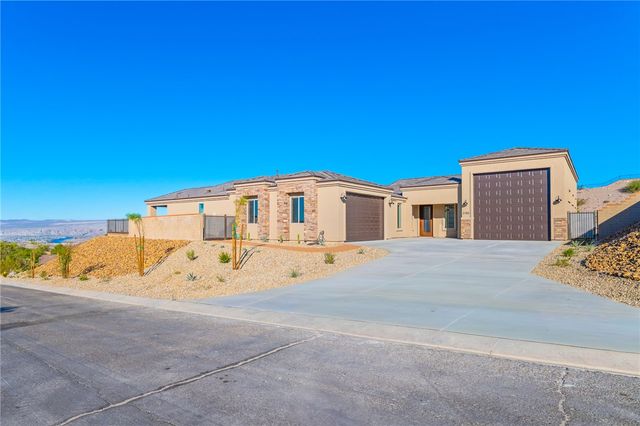 3183 Secret Pass Canyon Drive, Bullhead City, AZ 86429
