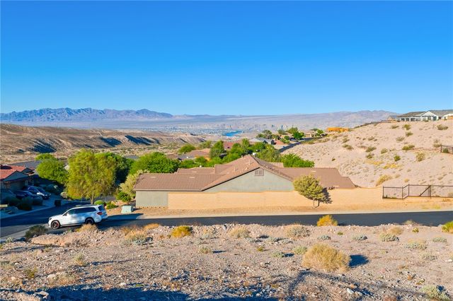 3183 Secret Pass Canyon Drive, Bullhead City, AZ 86429