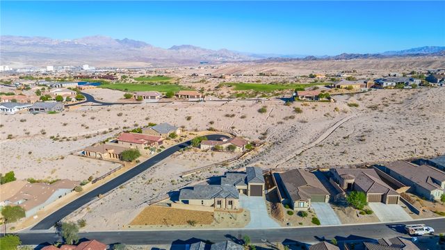3183 Secret Pass Canyon Drive, Bullhead City, AZ 86429