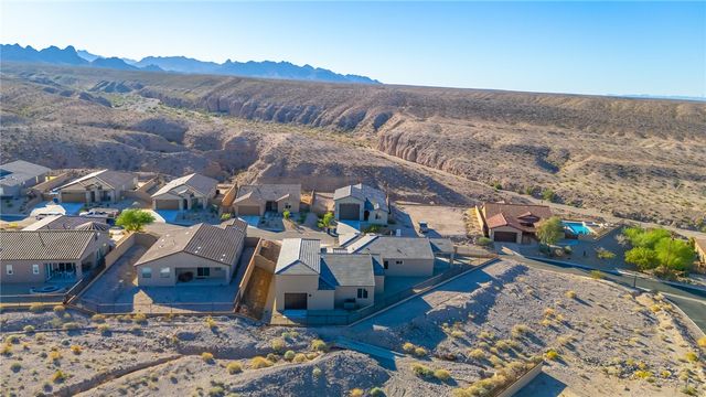 3183 Secret Pass Canyon Drive, Bullhead City, AZ 86429