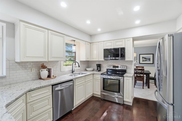 10701 Old Pond Drive, Montgomery, OH 45249