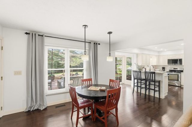 10701 Old Pond Drive, Montgomery, OH 45249