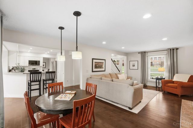 10701 Old Pond Drive, Montgomery, OH 45249