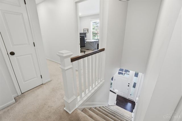 10701 Old Pond Drive, Montgomery, OH 45249