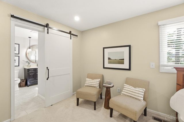 10701 Old Pond Drive, Montgomery, OH 45249