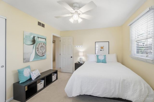 10701 Old Pond Drive, Montgomery, OH 45249