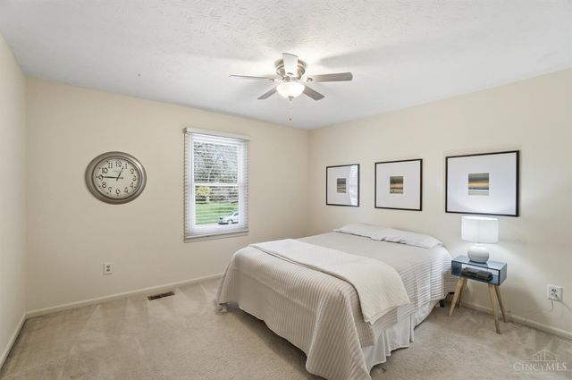 10701 Old Pond Drive, Montgomery, OH 45249