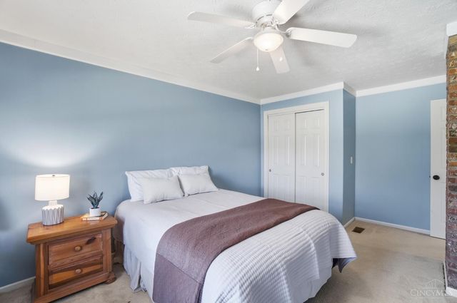 10701 Old Pond Drive, Montgomery, OH 45249