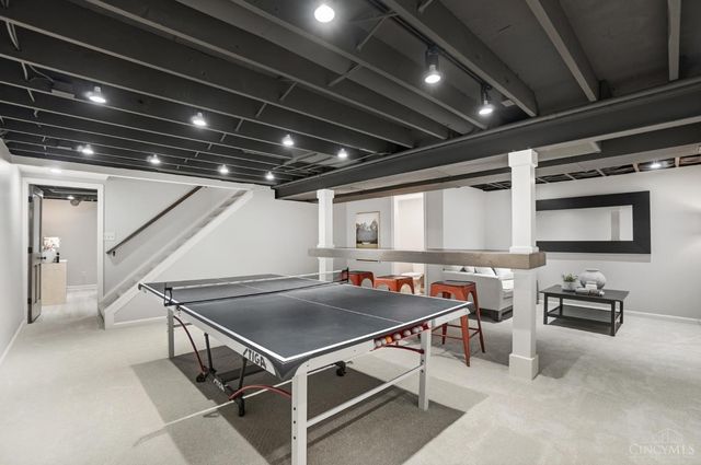 10701 Old Pond Drive, Montgomery, OH 45249