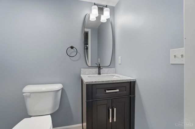 10701 Old Pond Drive, Montgomery, OH 45249