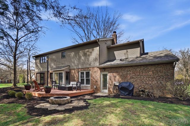 10701 Old Pond Drive, Montgomery, OH 45249