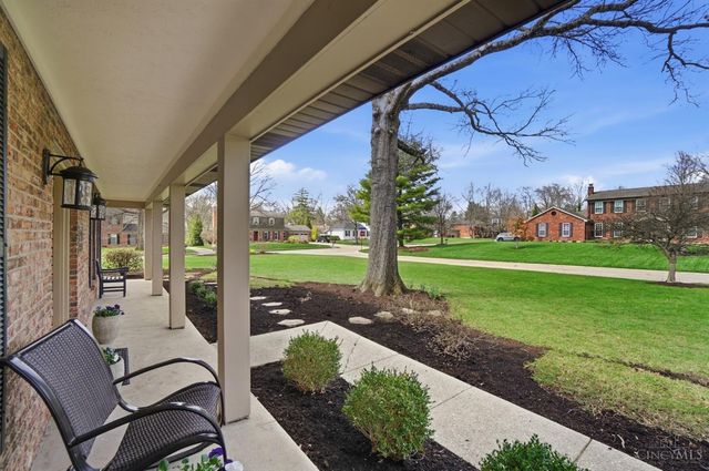 10701 Old Pond Drive, Montgomery, OH 45249