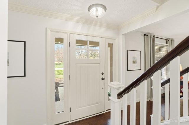 10701 Old Pond Drive, Montgomery, OH 45249