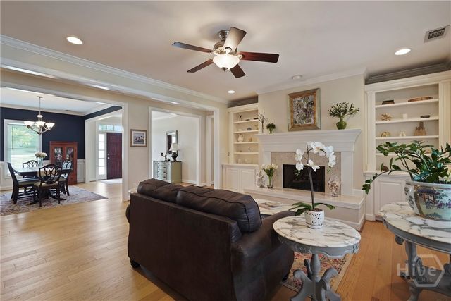 8813 Whitefield Avenue, Savannah, GA 31406