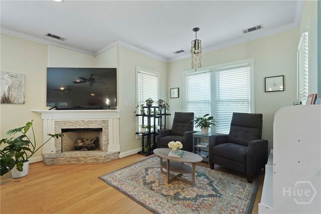 8813 Whitefield Avenue, Savannah, GA 31406