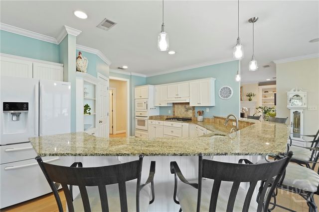 8813 Whitefield Avenue, Savannah, GA 31406