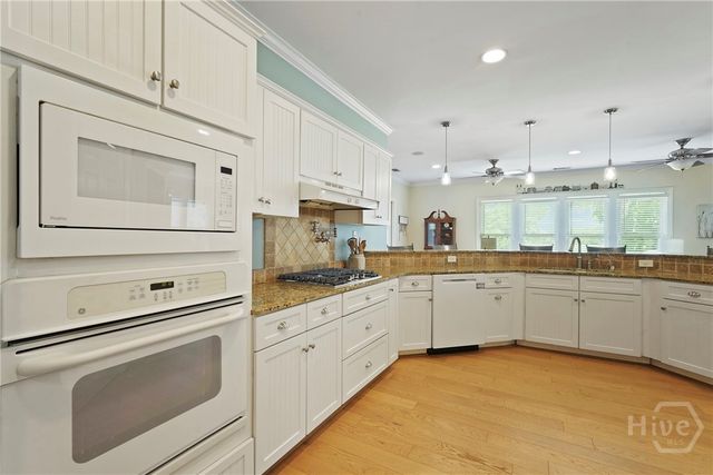 8813 Whitefield Avenue, Savannah, GA 31406