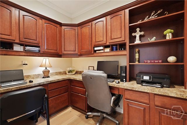 8813 Whitefield Avenue, Savannah, GA 31406